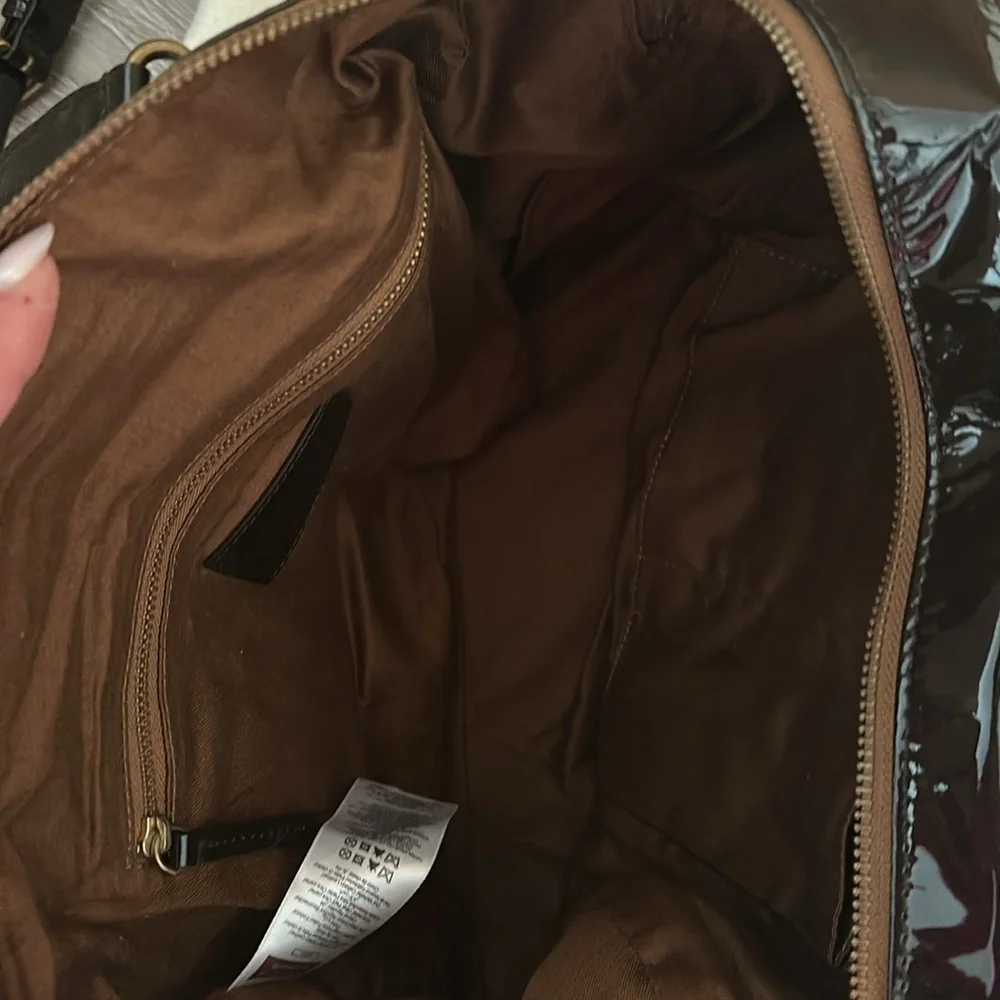 COMPTOIR DES CONTONNIERS CHOCOLATE BROWN SUEDE & PATENT LEATHER TRIM HAN… - Picture 4 of 8